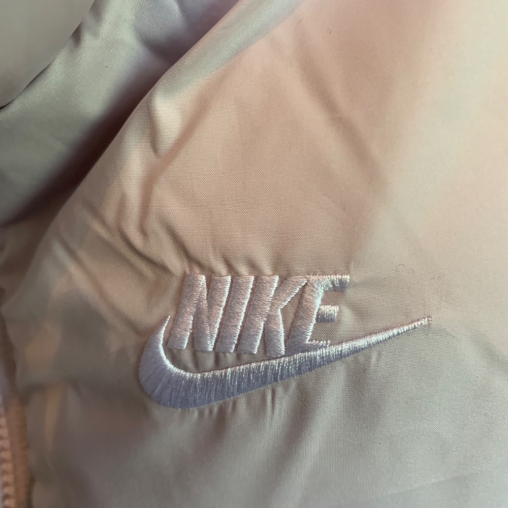 Nike Windpuffer long therma fit puffer vest. NWT. Retail 200 - Picture 7 of 7